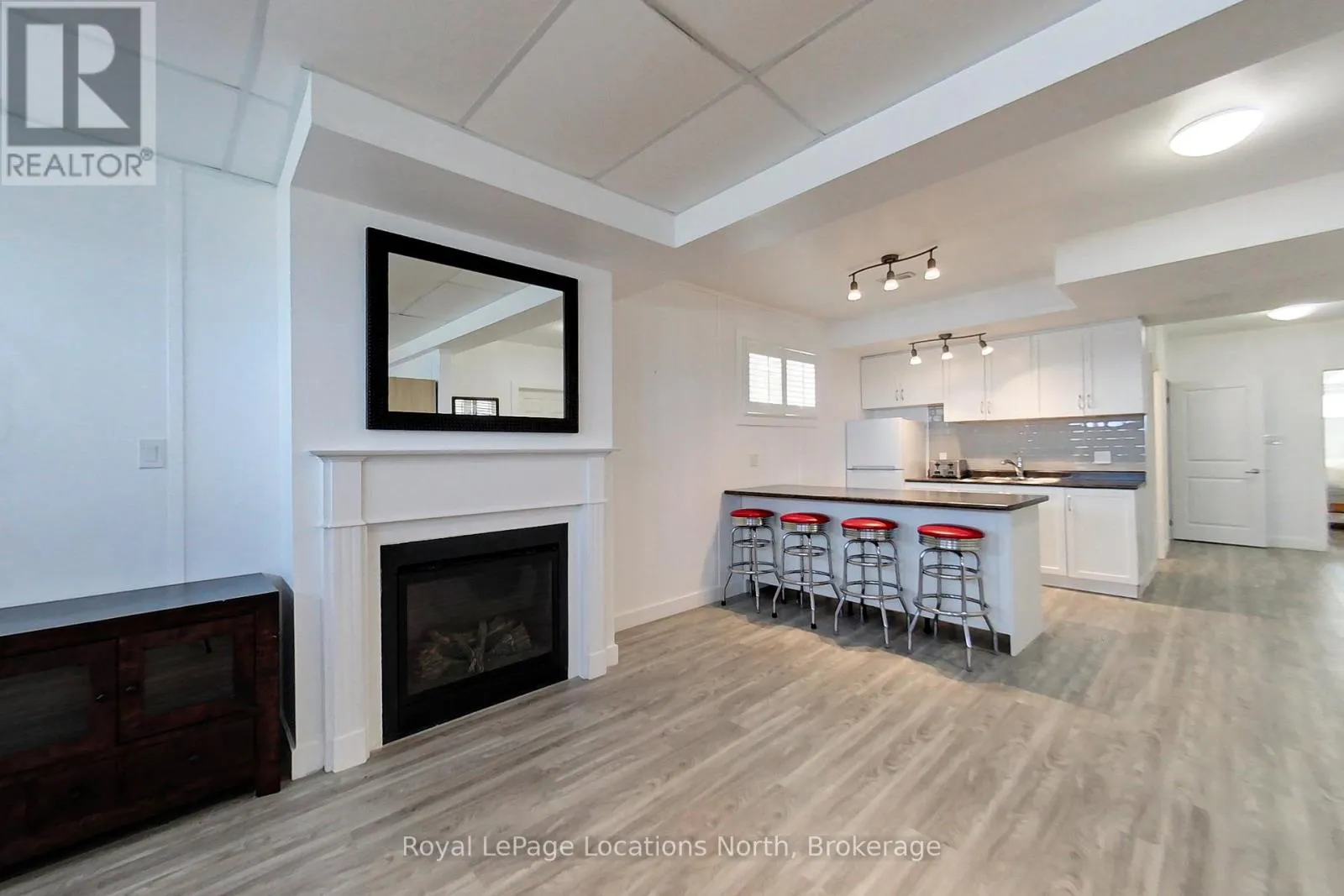 61 WATERVIEW ROAD