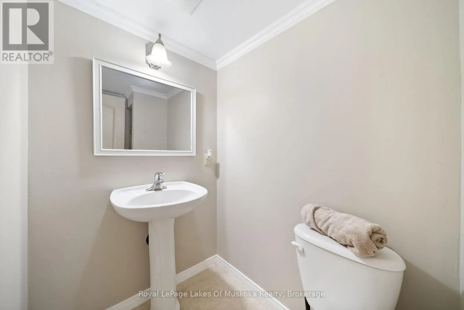 37 VANESSA DRIVE