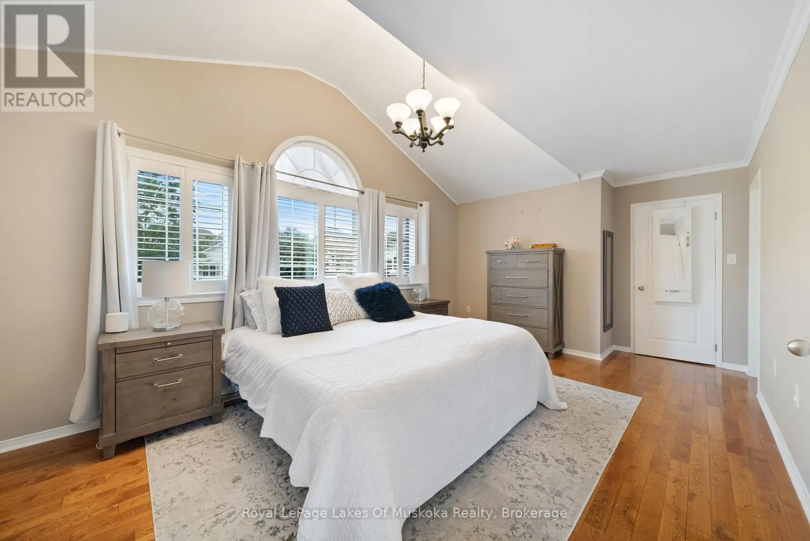 37 VANESSA DRIVE
