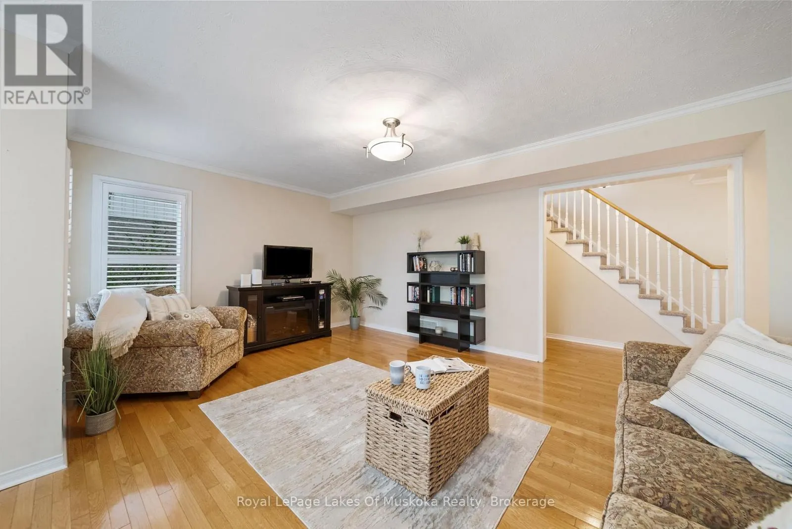 37 VANESSA DRIVE