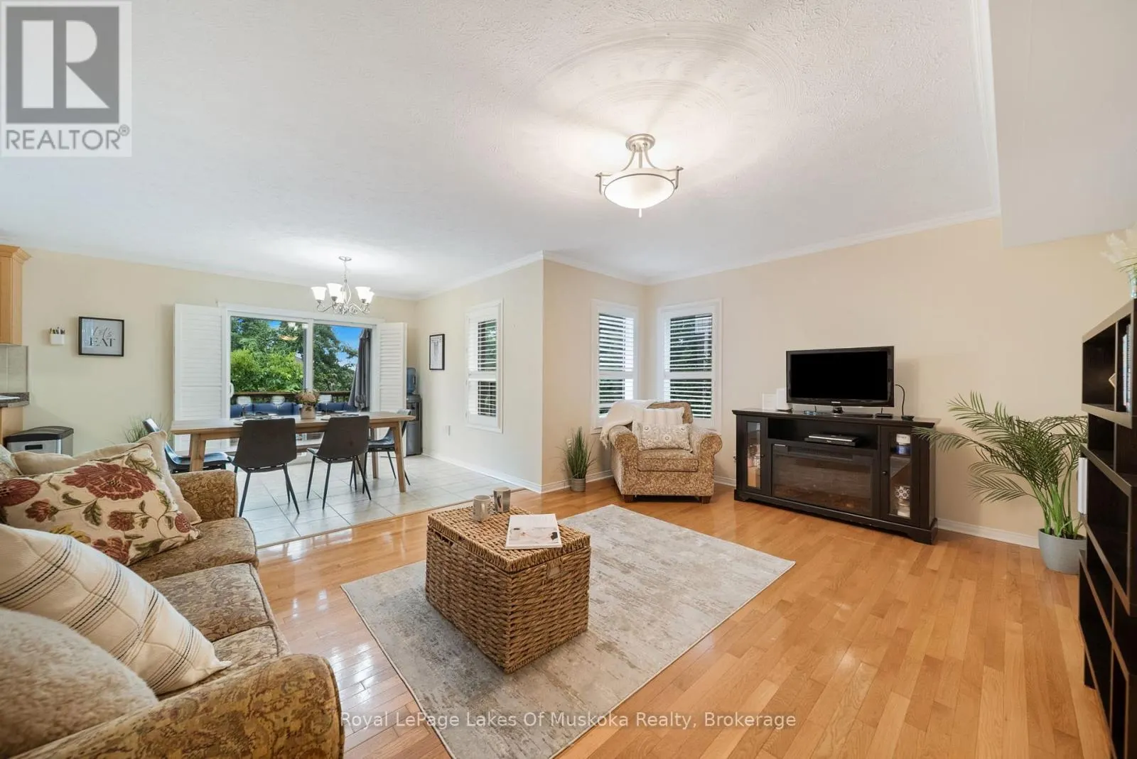37 VANESSA DRIVE