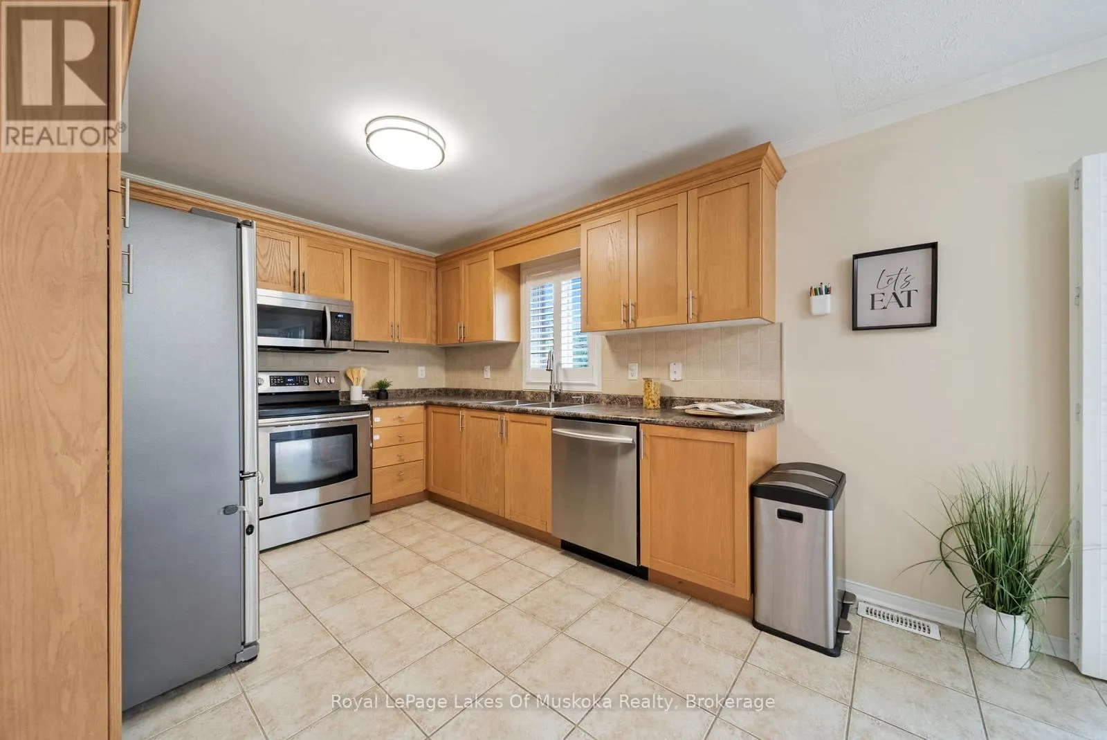 37 VANESSA DRIVE