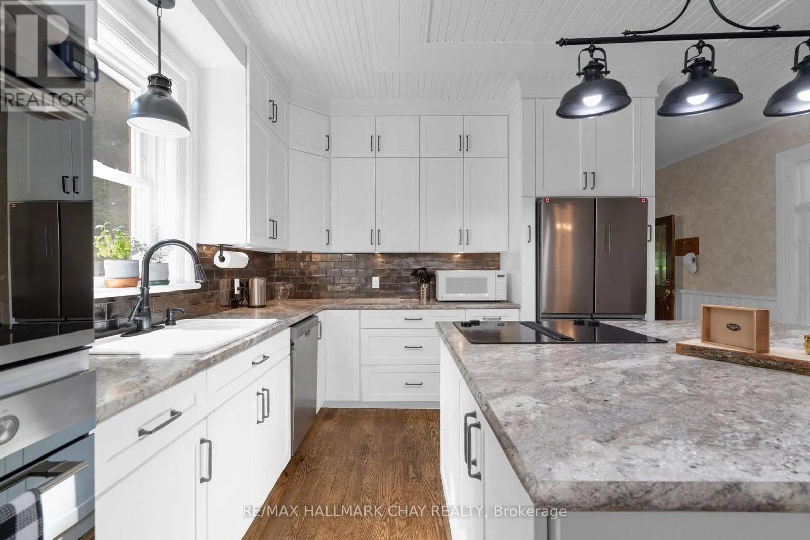 4950 PENETANGUISHENE ROAD