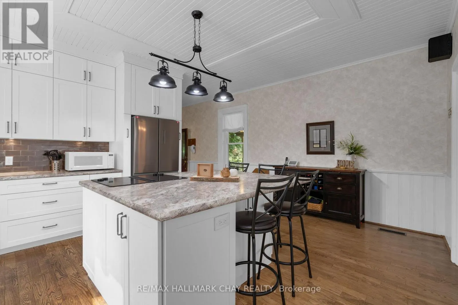 4950 PENETANGUISHENE ROAD