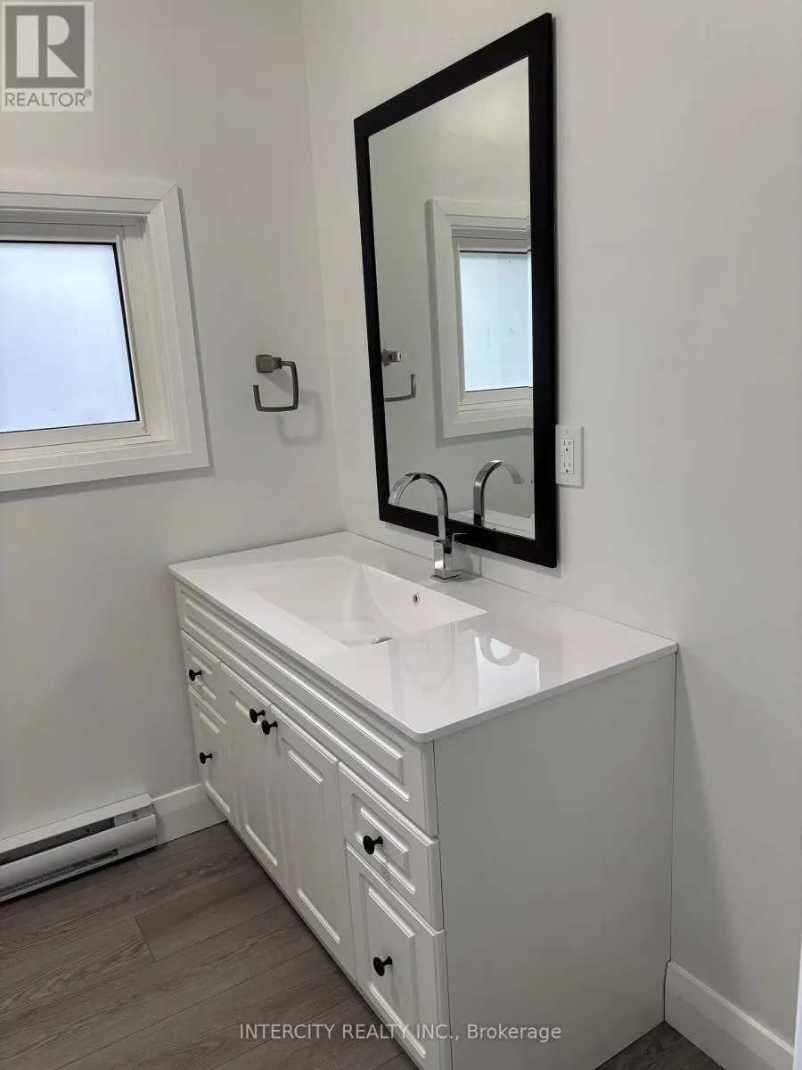 90 COLDWATER ROAD W