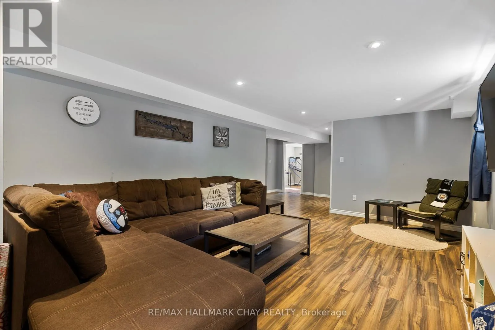 28 BLOOM CRESCENT