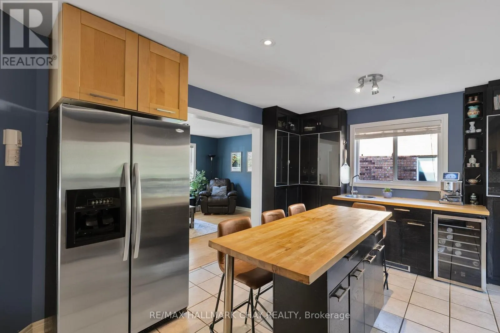 28 BLOOM CRESCENT