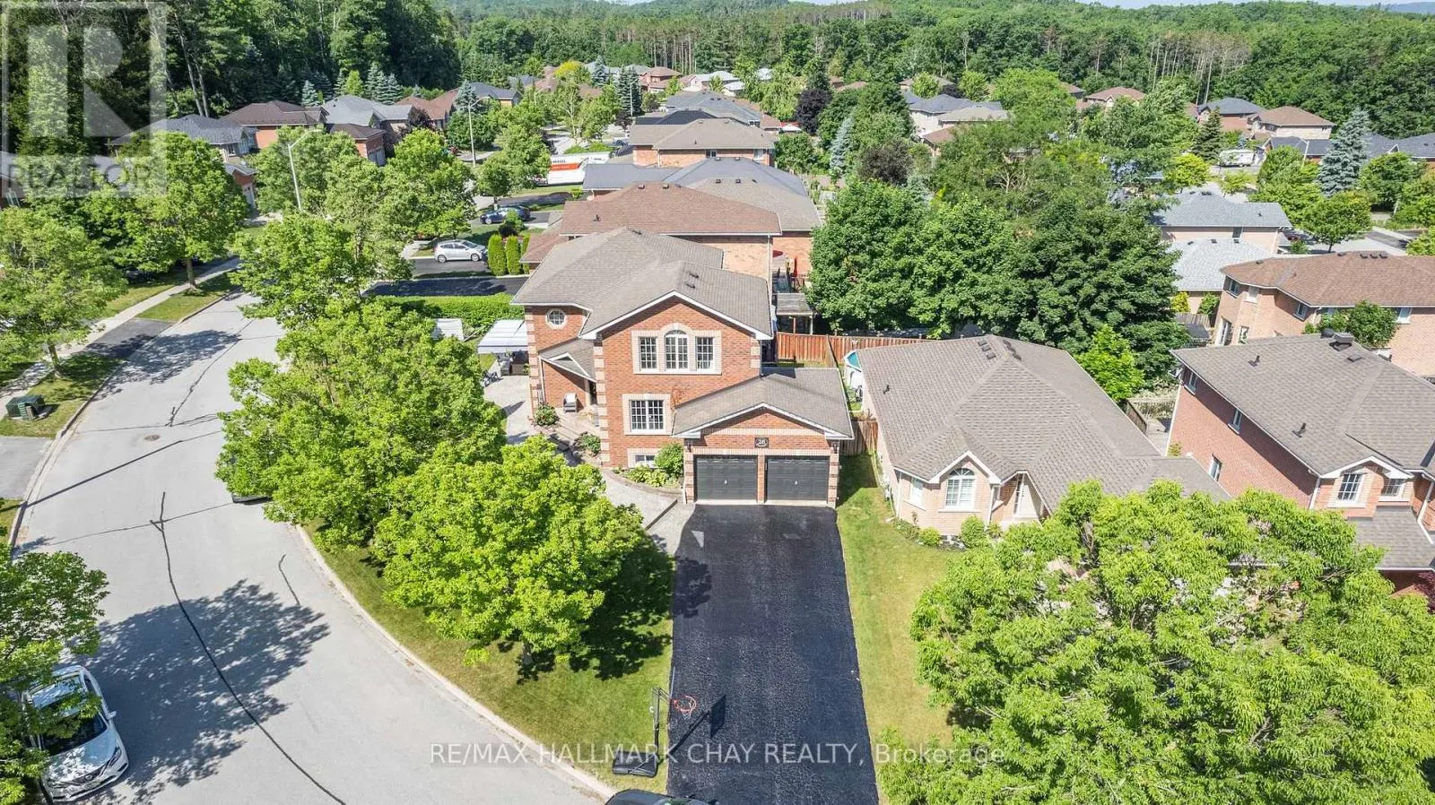 28 BLOOM CRESCENT