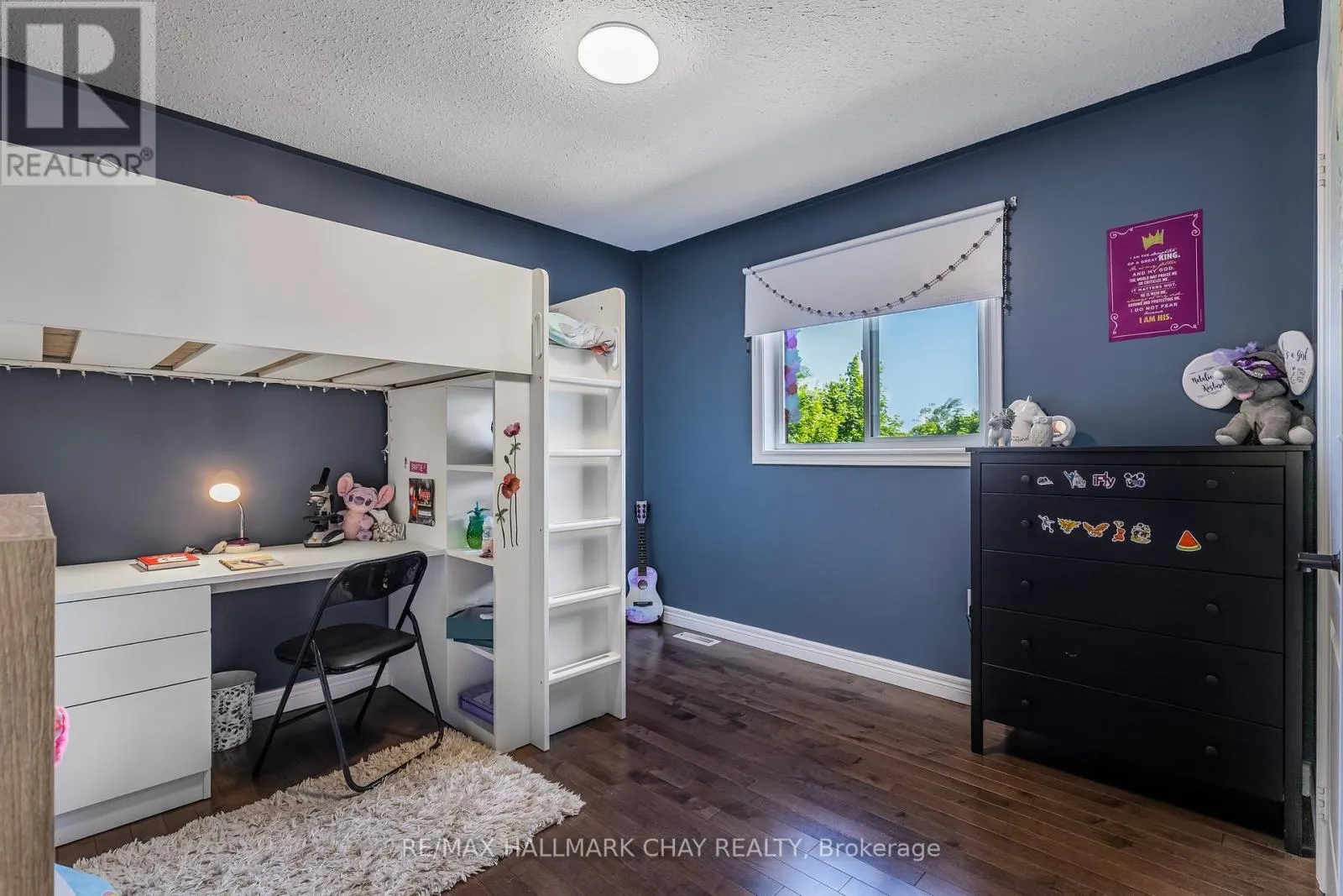 28 BLOOM CRESCENT
