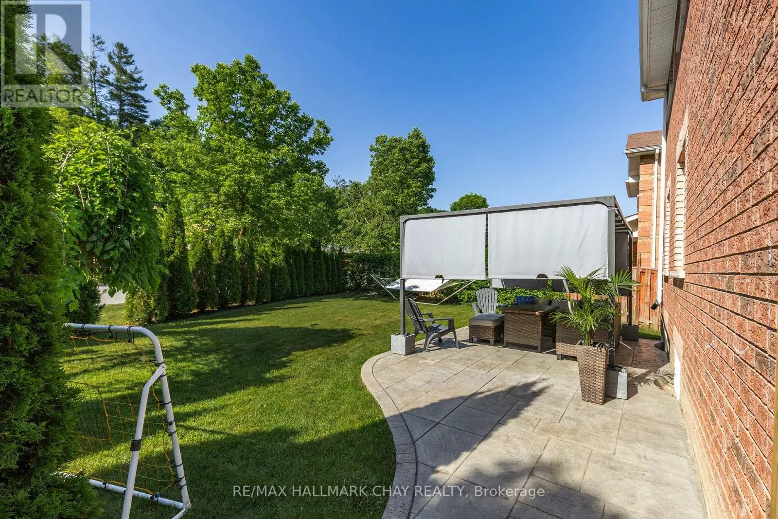 28 BLOOM CRESCENT