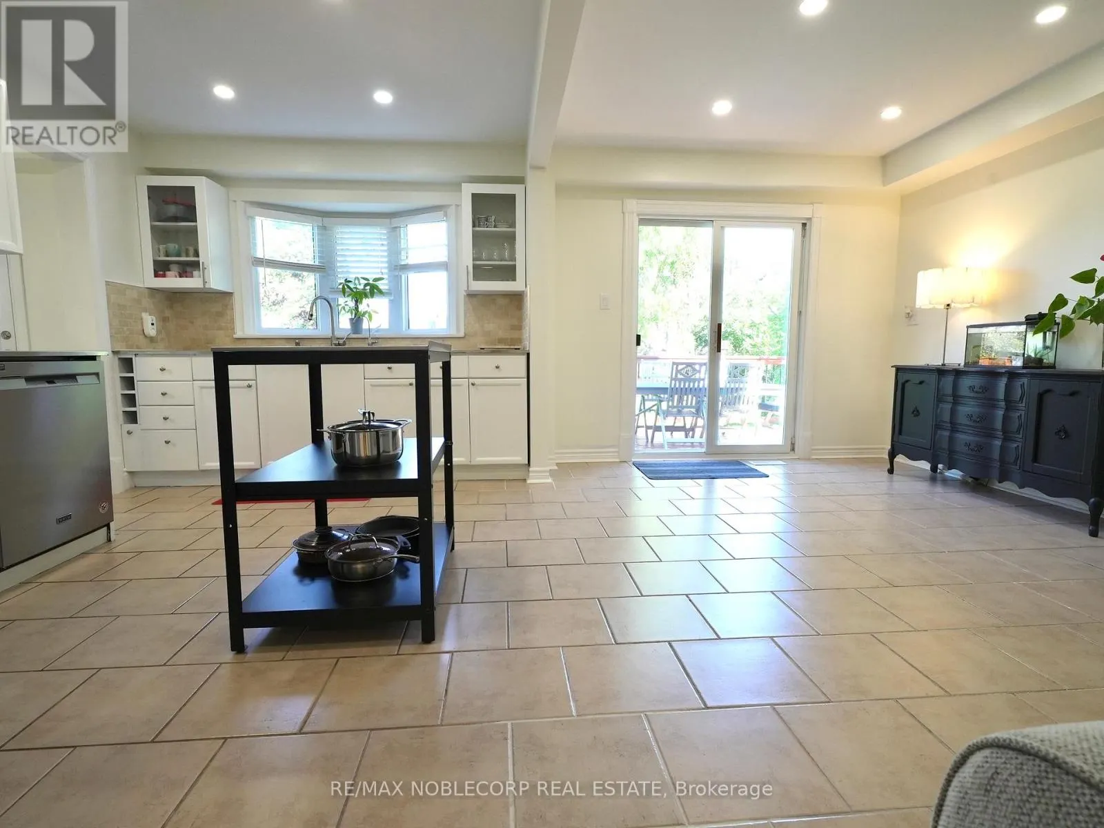 62 O'SHAUGHNESSY CRESCENT