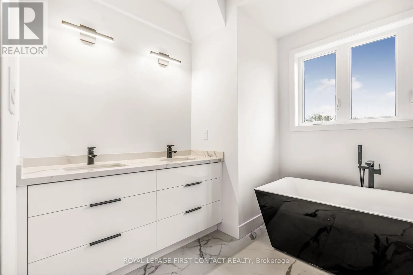 4 ALDERWOOD LANE