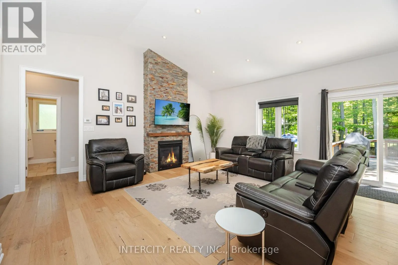 41 TALL PINES DRIVE