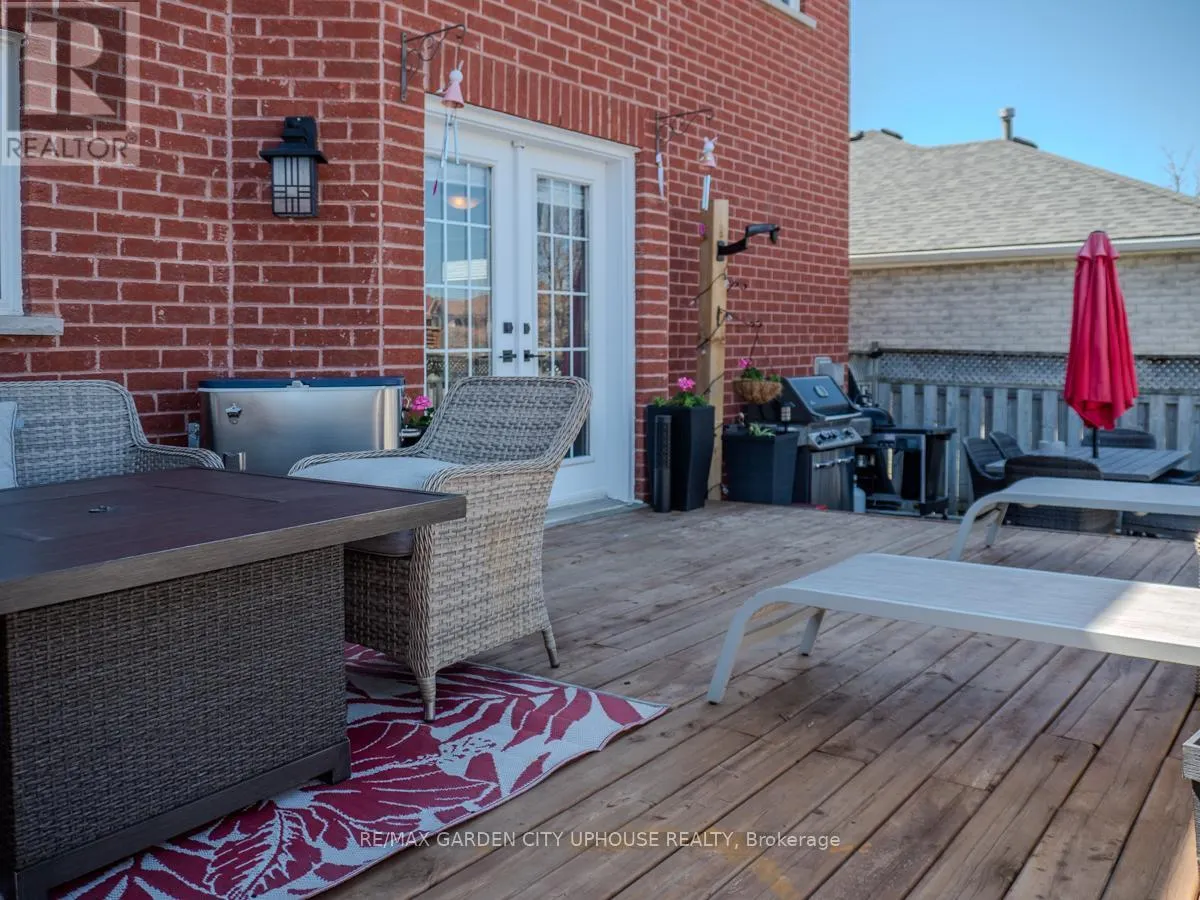 22 GRACE CRESCENT