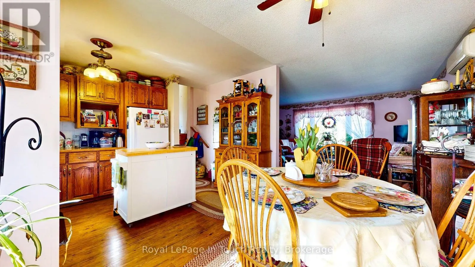 14 SENECA CRESCENT
