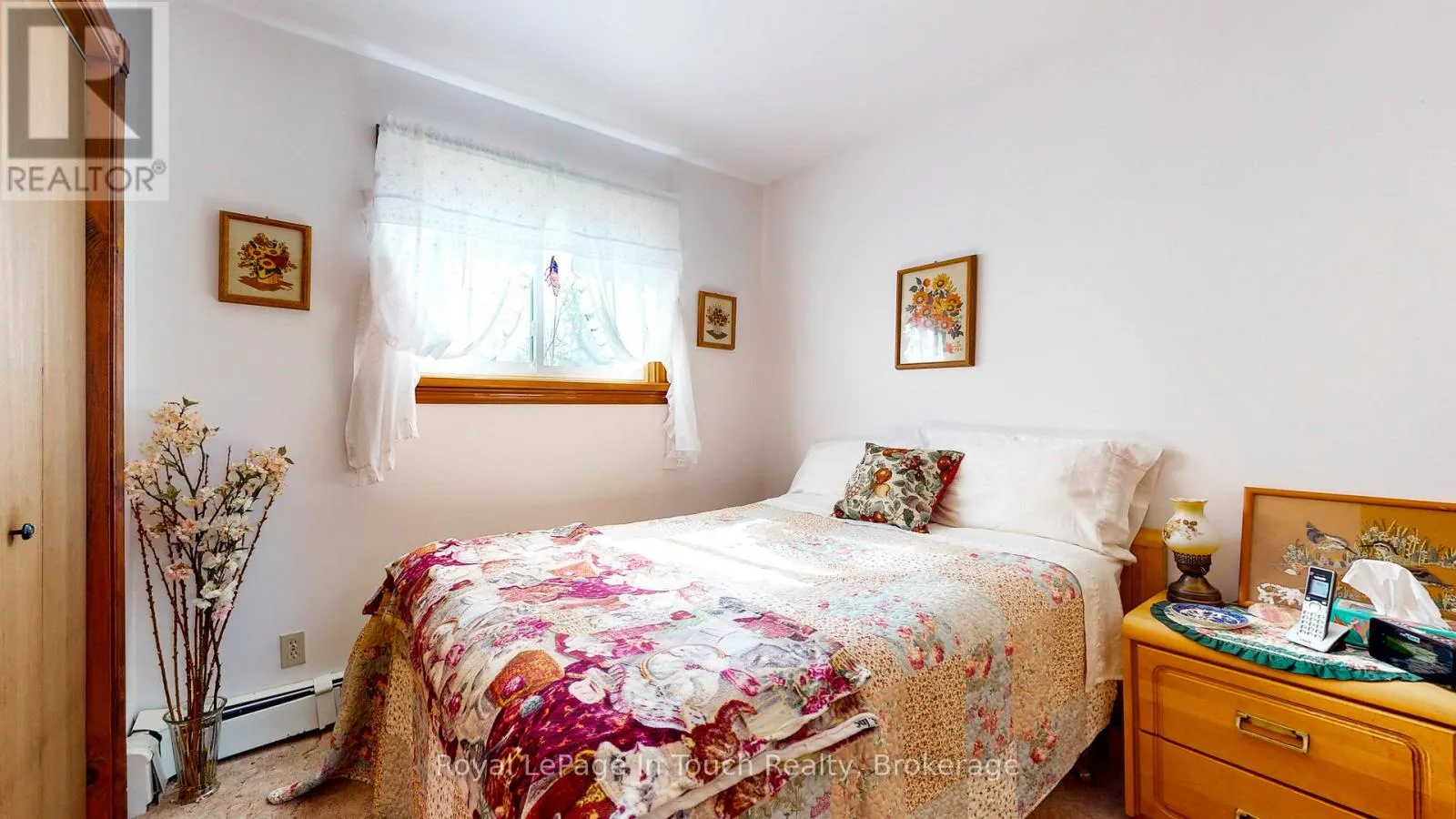 14 SENECA CRESCENT