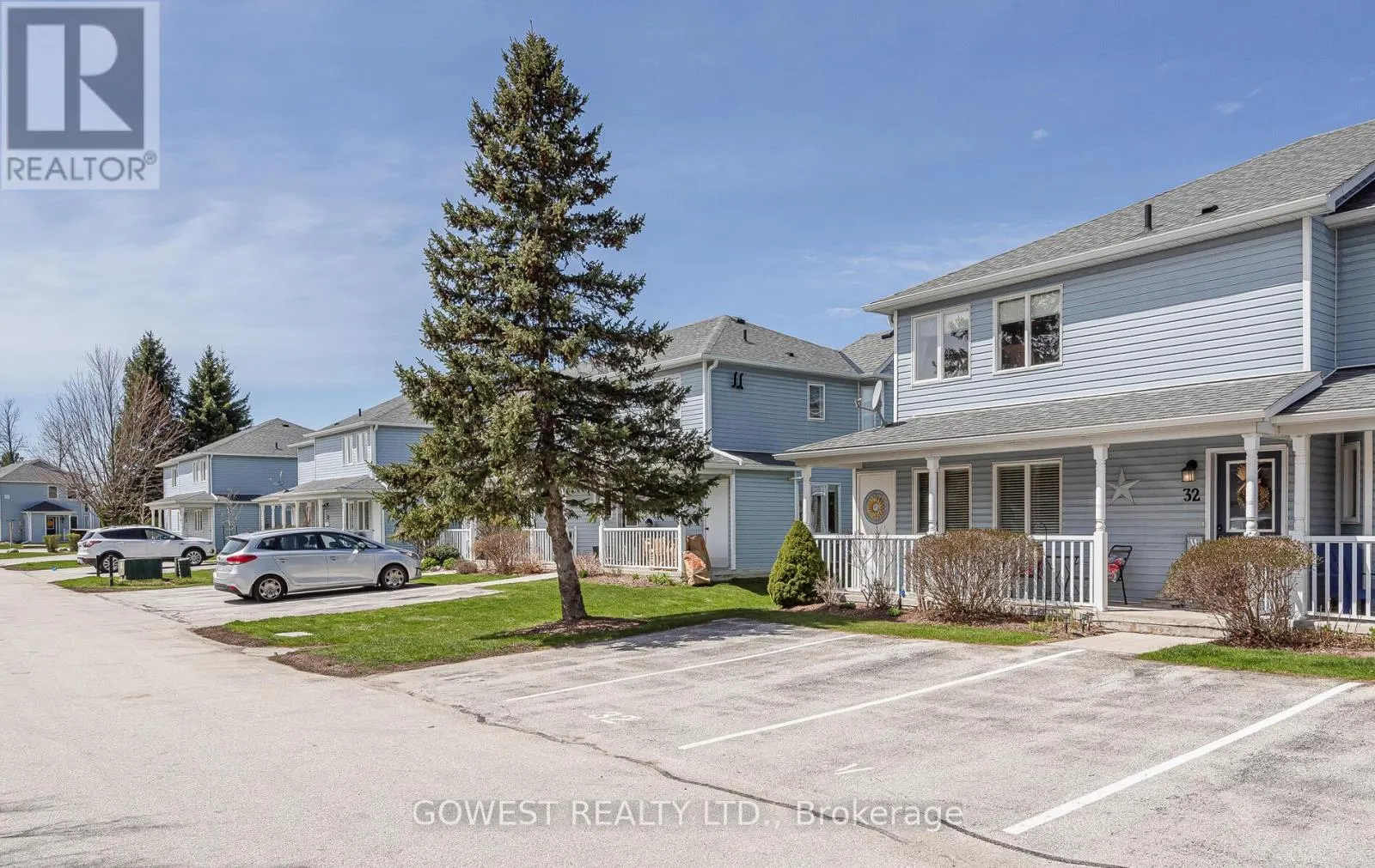 32 VALLEYMEDE COURT