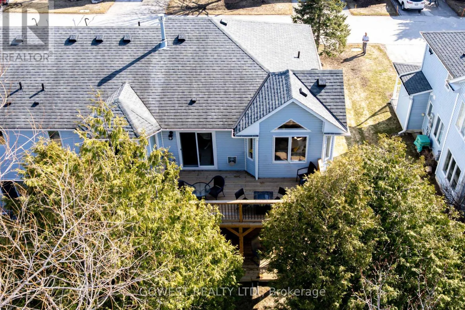 32 VALLEYMEDE COURT