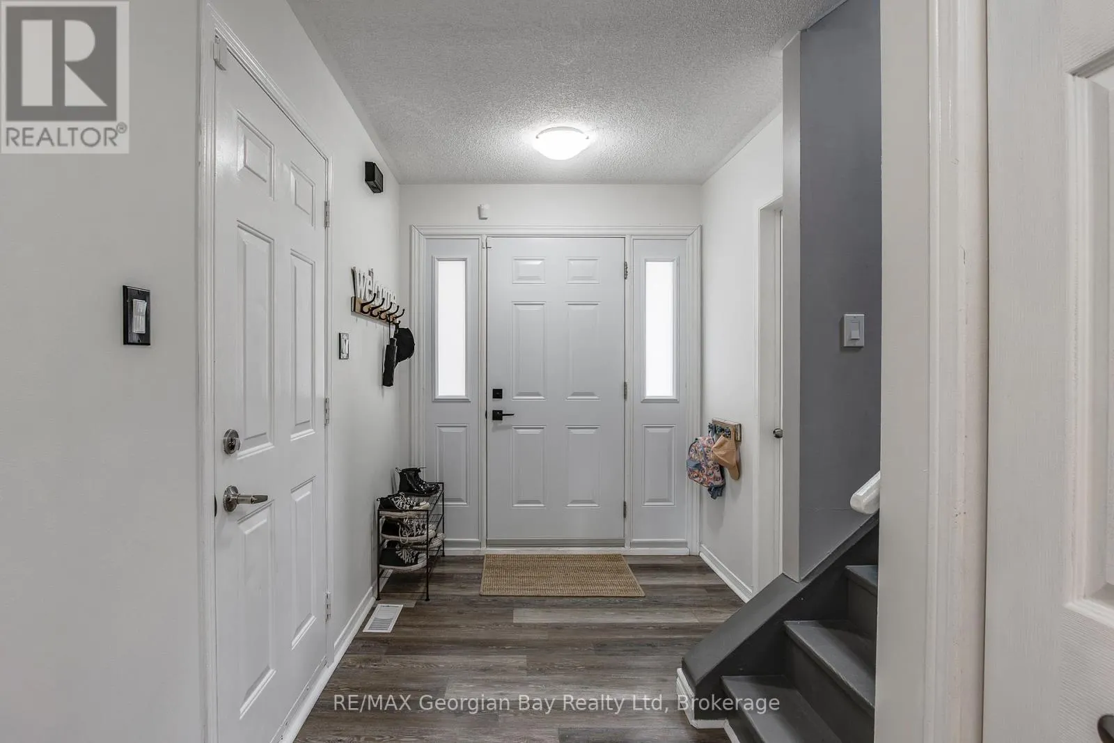319 ELLEN STREET