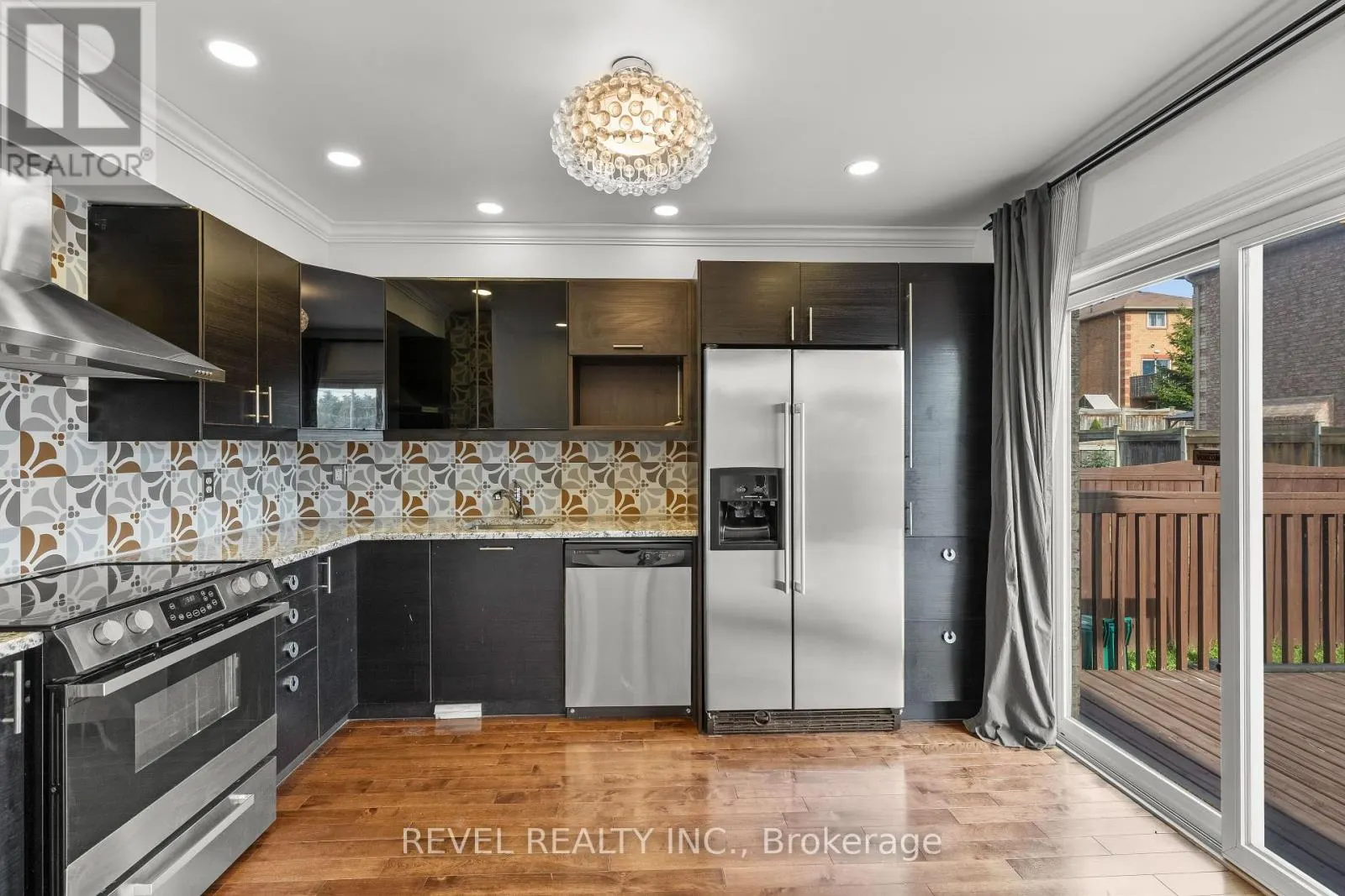 1 GLENHILL DRIVE
