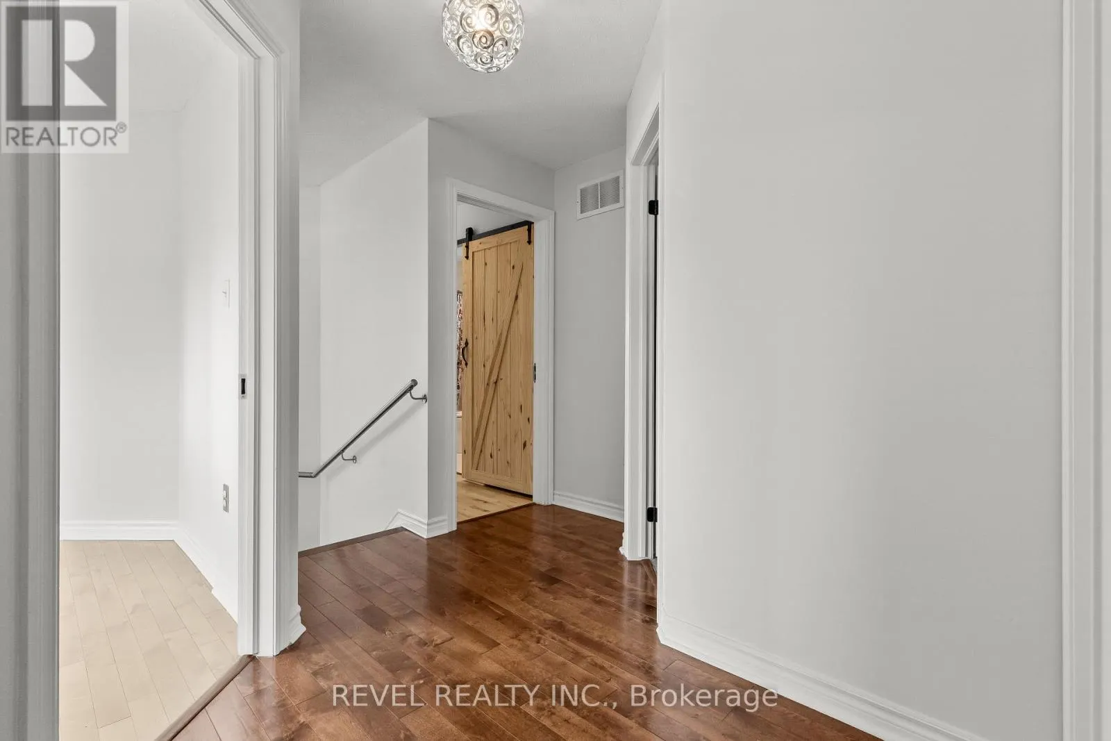 1 GLENHILL DRIVE