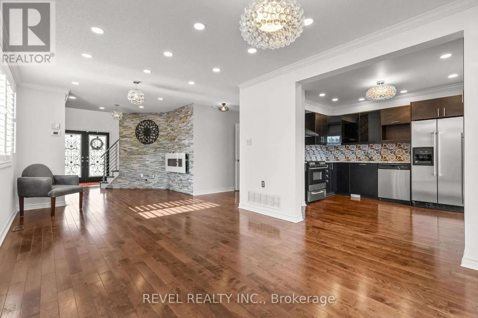 1 GLENHILL DRIVE