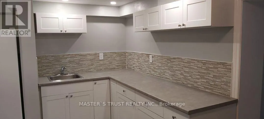 UNIT 3 - 286 GEORGIAN DRIVE