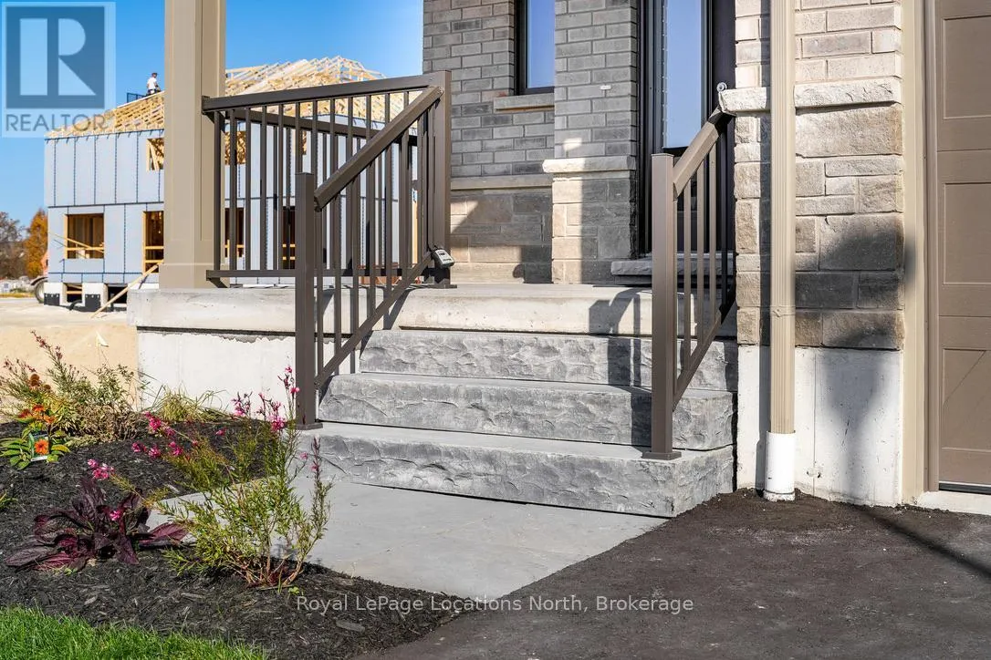 11 SWAIN CRESCENT