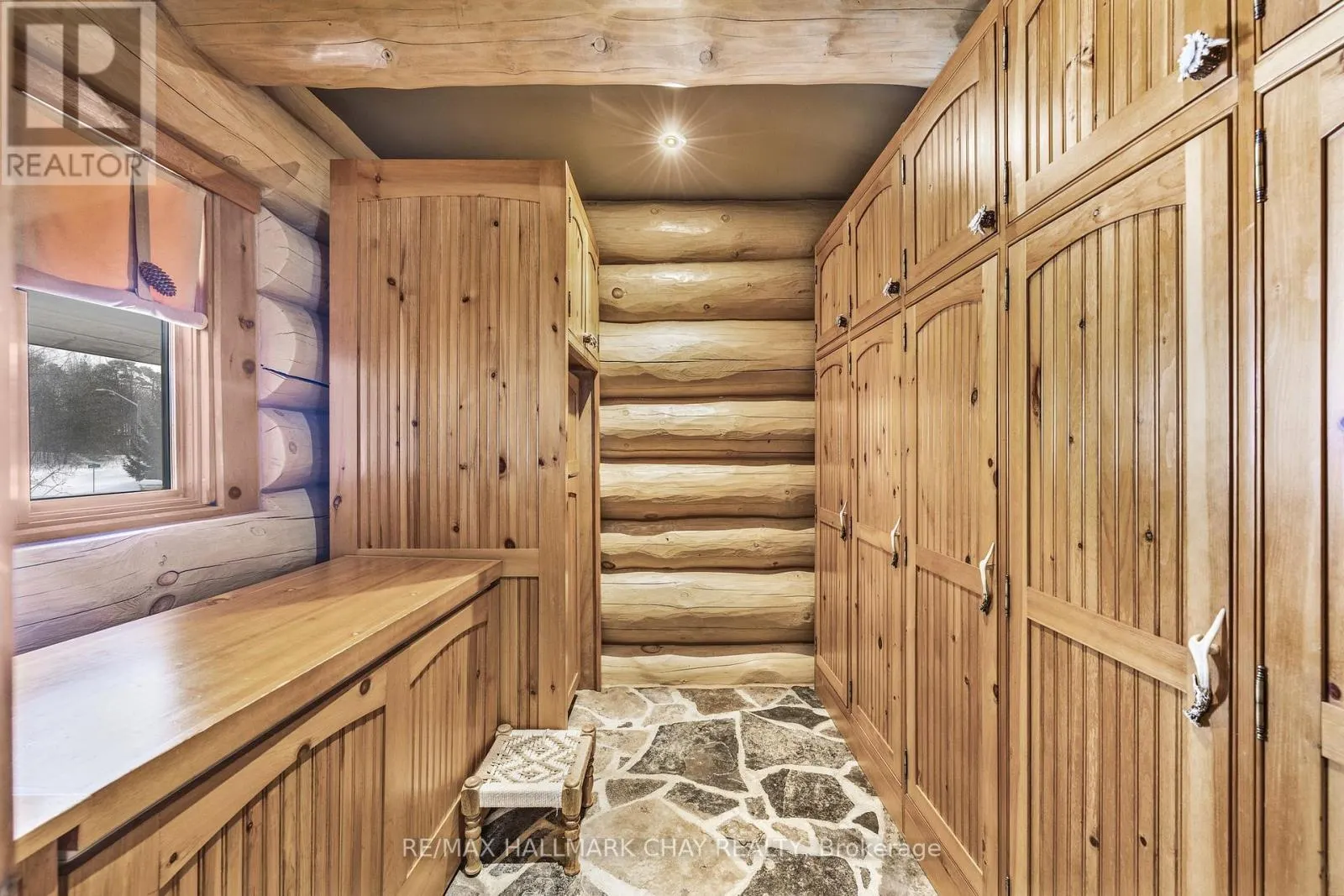 118 HIGHLAND DRIVE