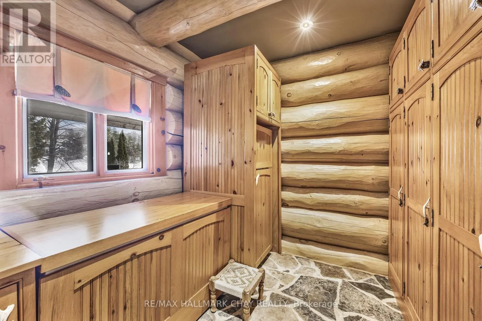 118 HIGHLAND DRIVE