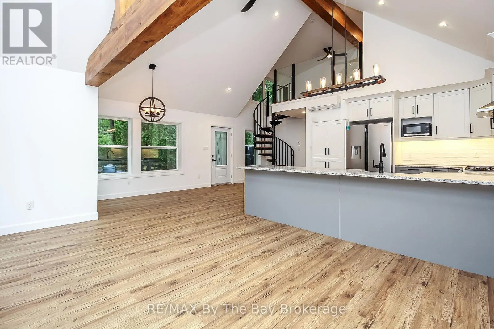 181 KNOX ROAD E