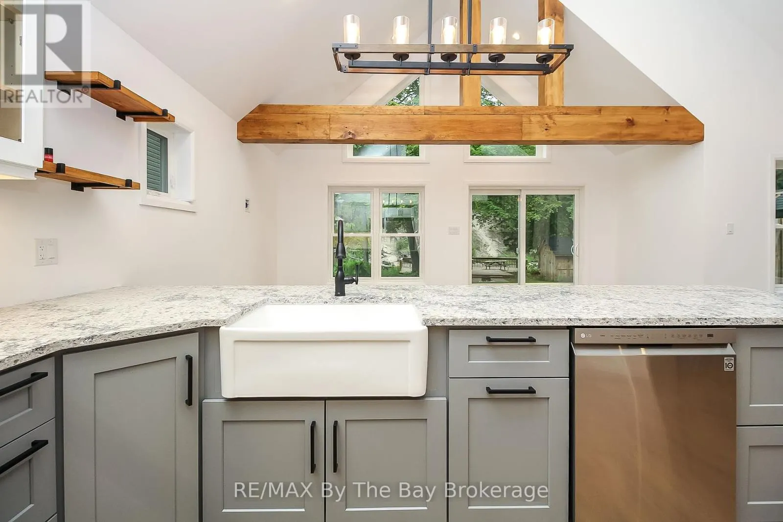 181 KNOX ROAD E