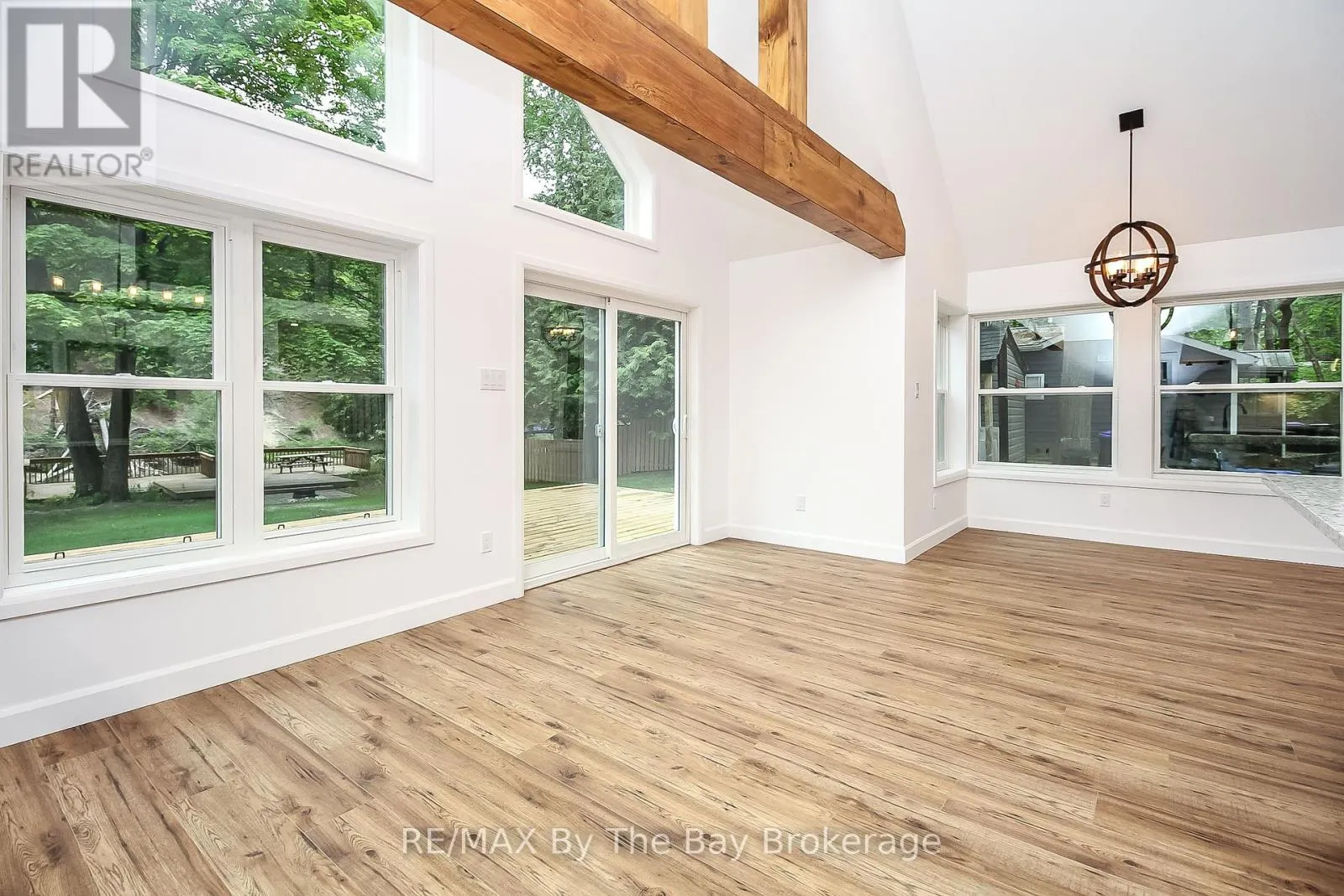 181 KNOX ROAD E