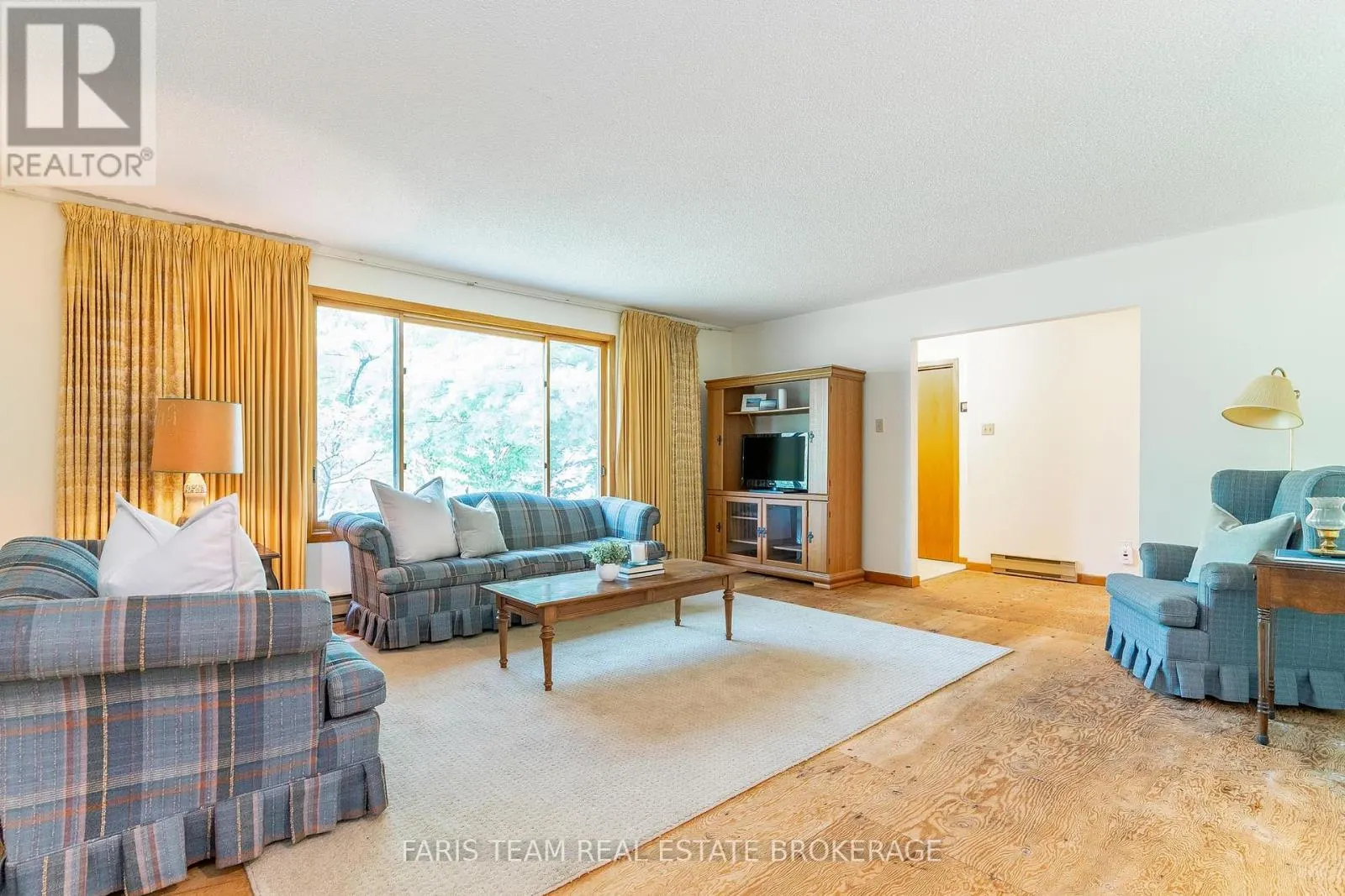 29 LORRIE CRESCENT