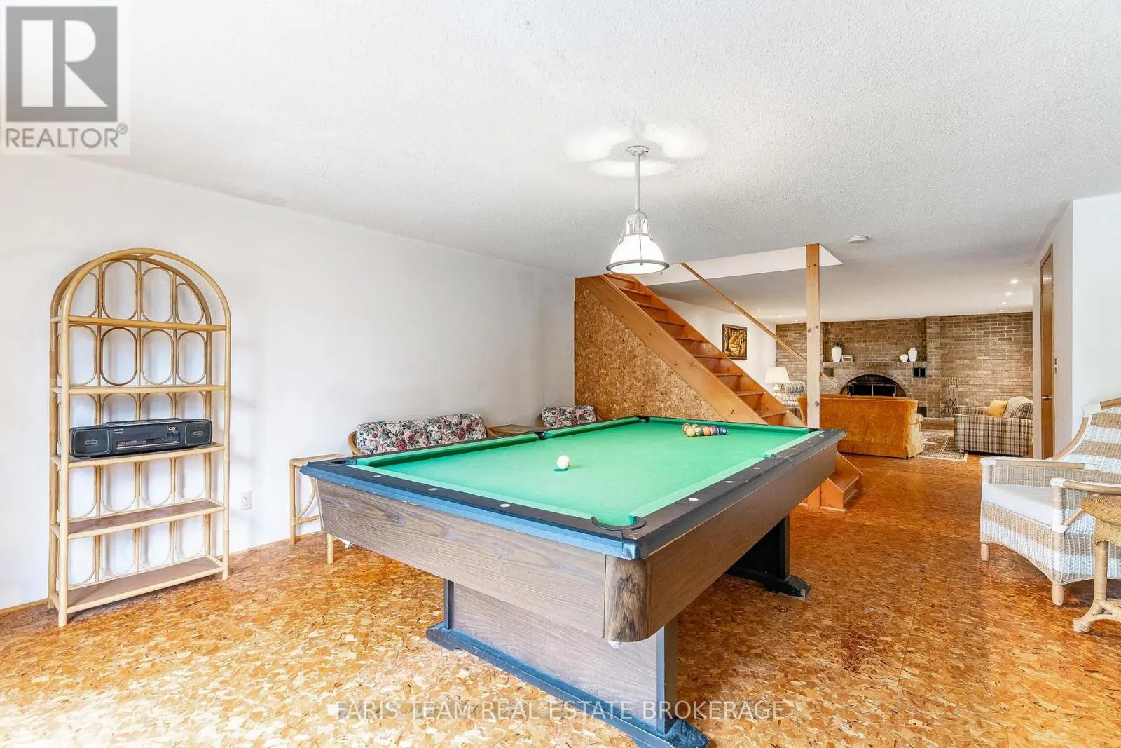 29 LORRIE CRESCENT