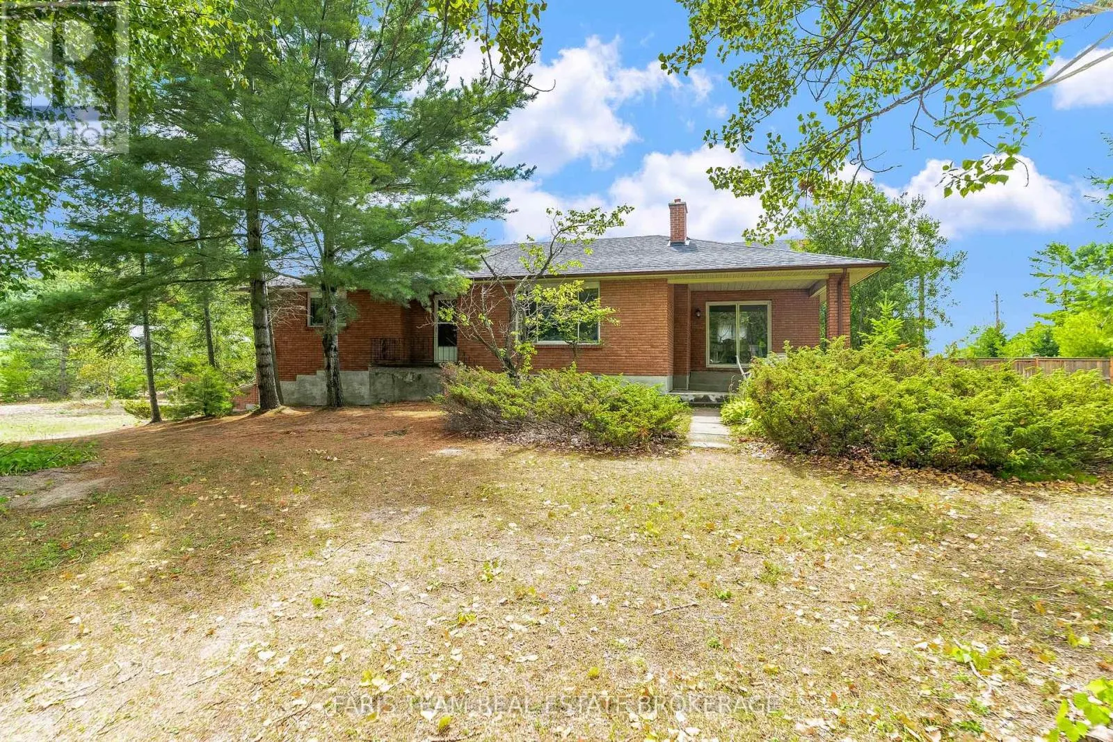 29 LORRIE CRESCENT