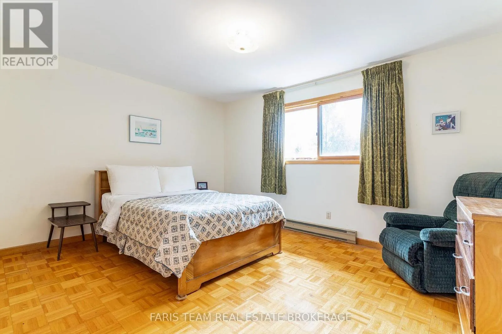 29 LORRIE CRESCENT