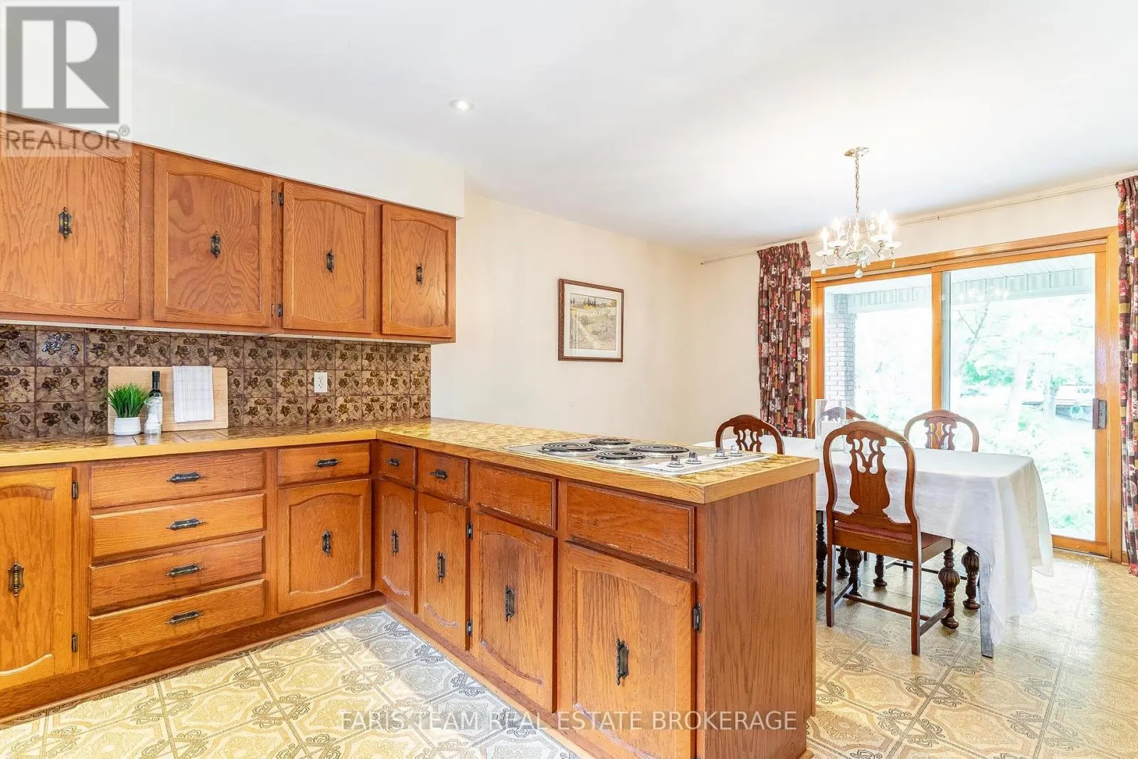 29 LORRIE CRESCENT