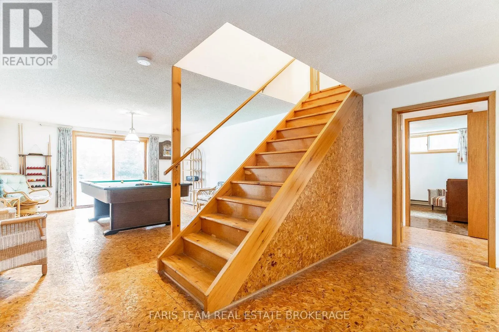 29 LORRIE CRESCENT