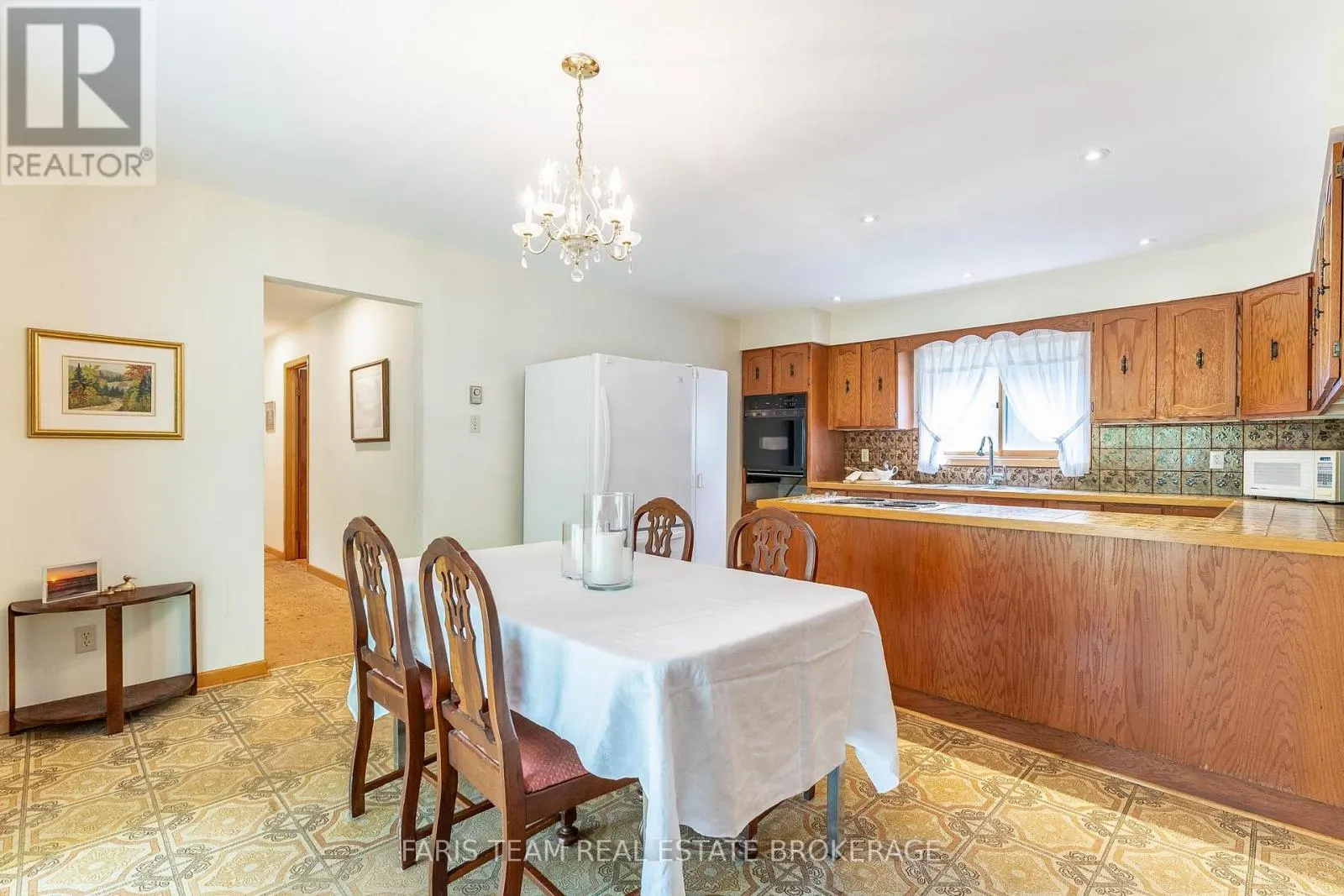 29 LORRIE CRESCENT