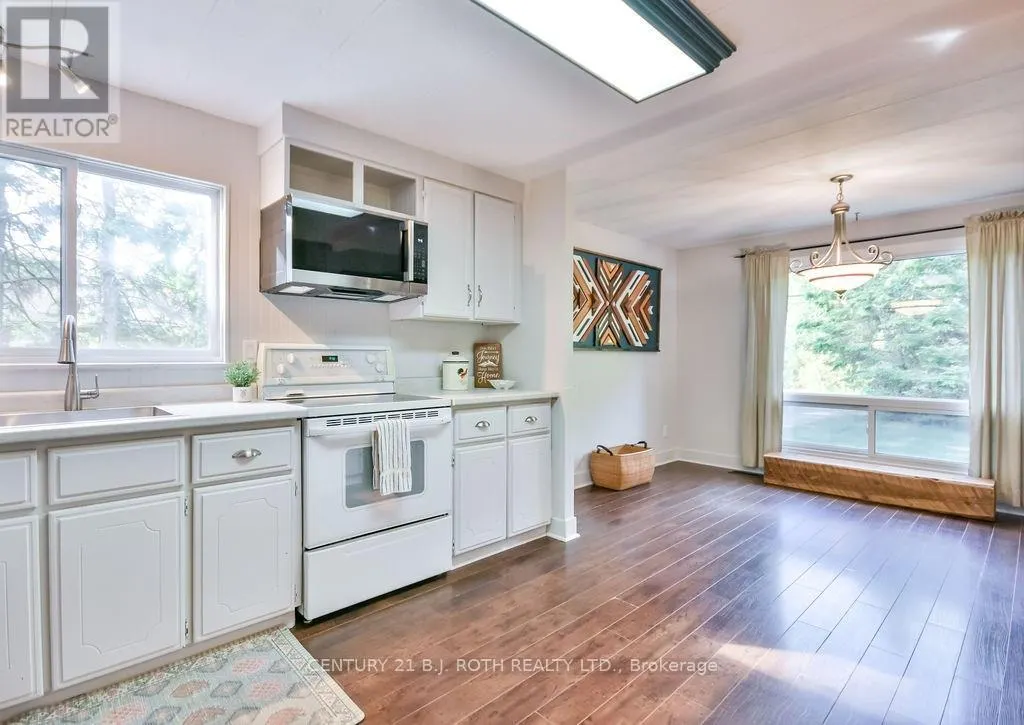 2095 DWYER ROAD