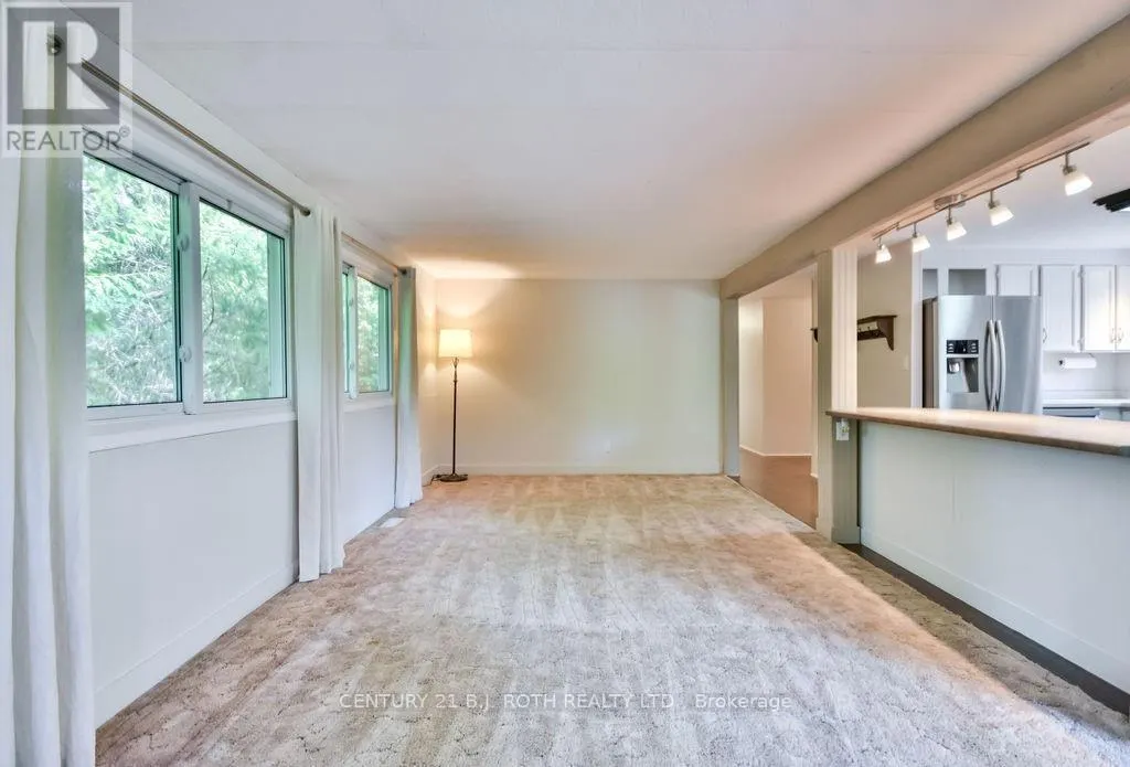 2095 DWYER ROAD