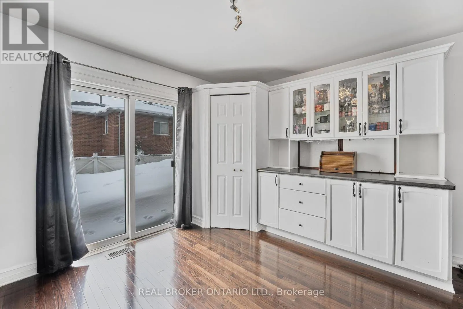 22 DYKSTRA DRIVE