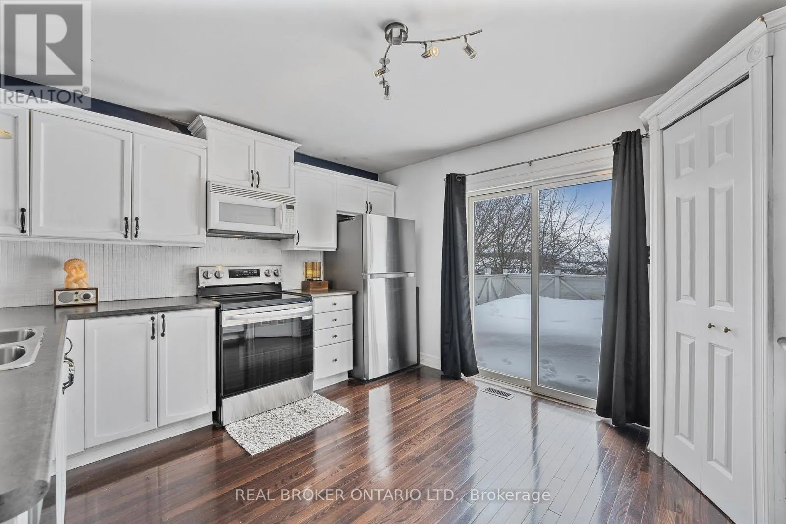 22 DYKSTRA DRIVE