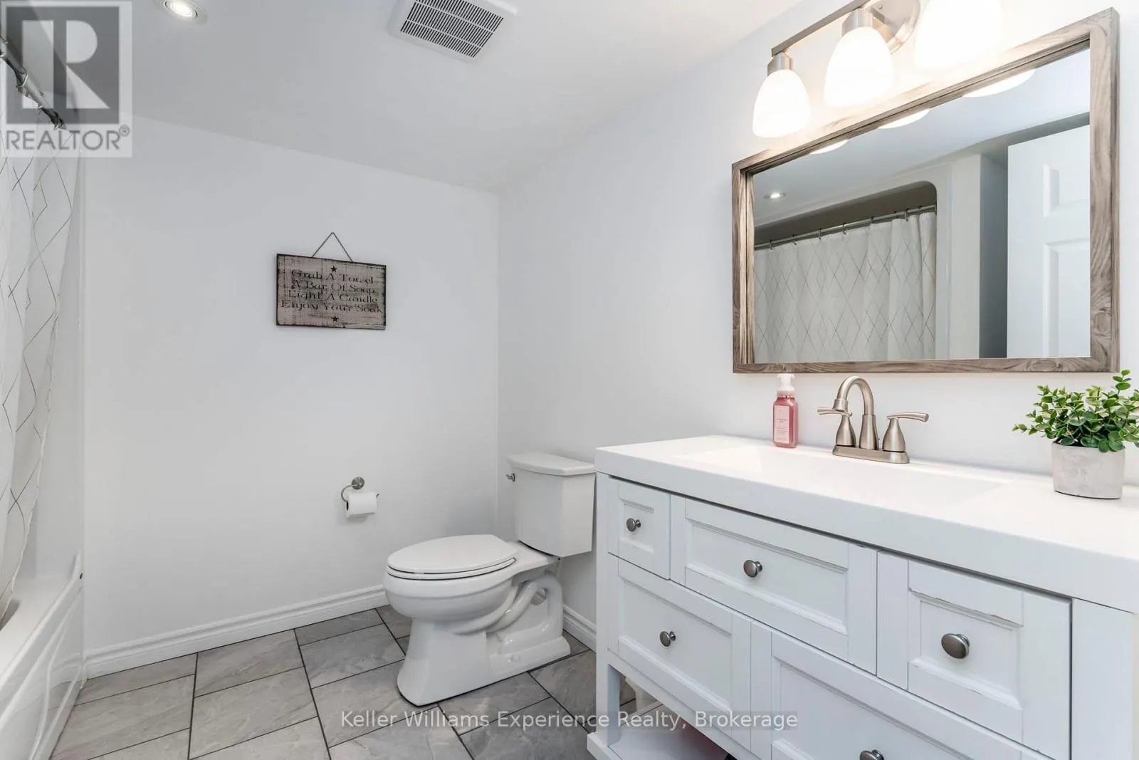 27 MEADOWS AVENUE