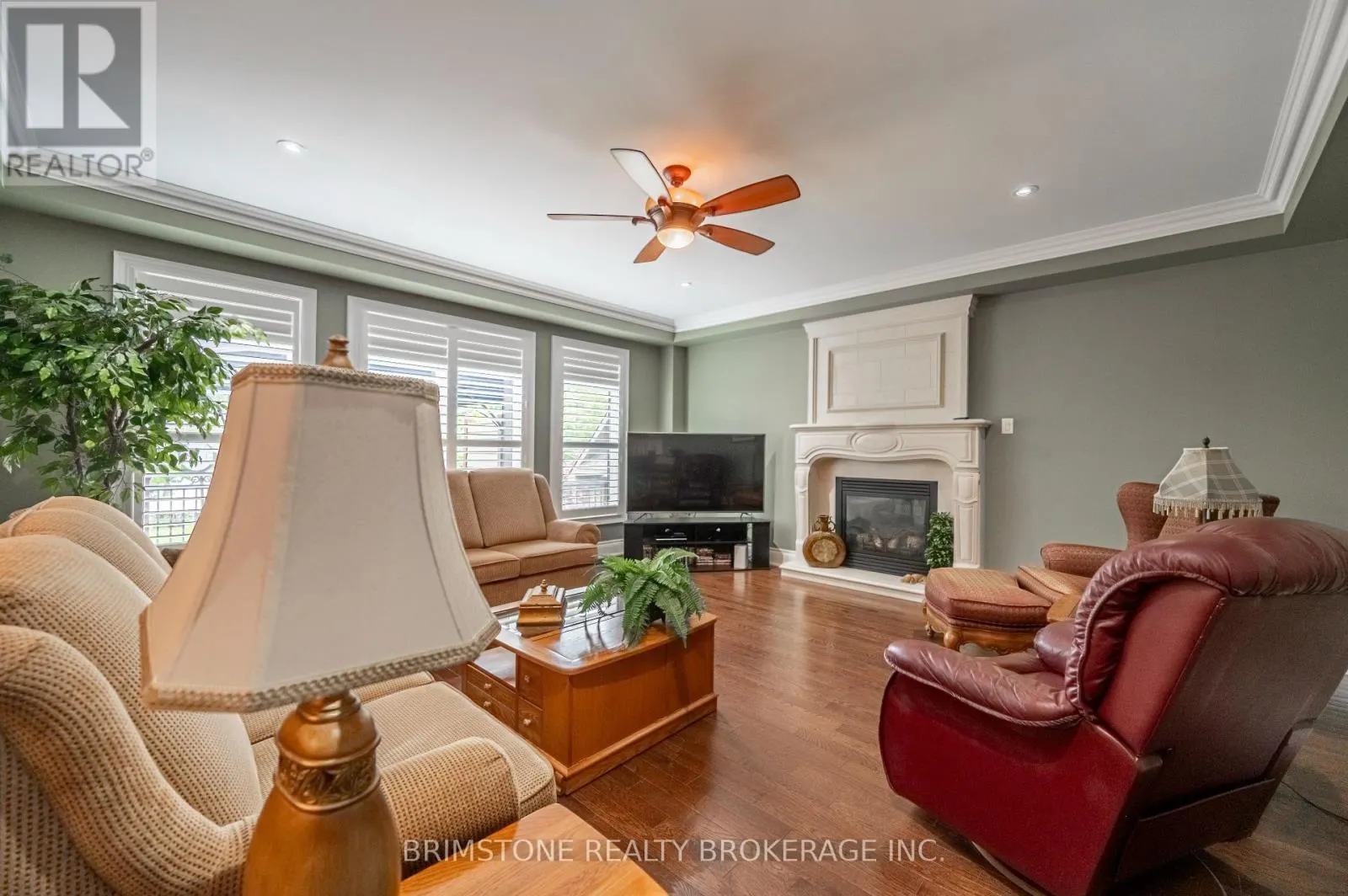 31 PLUNKETT COURT