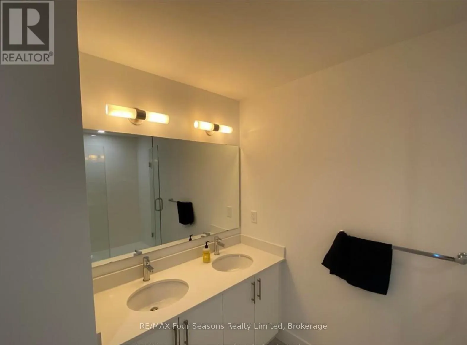 213 - 4 KIMBERLY LANE, #213
