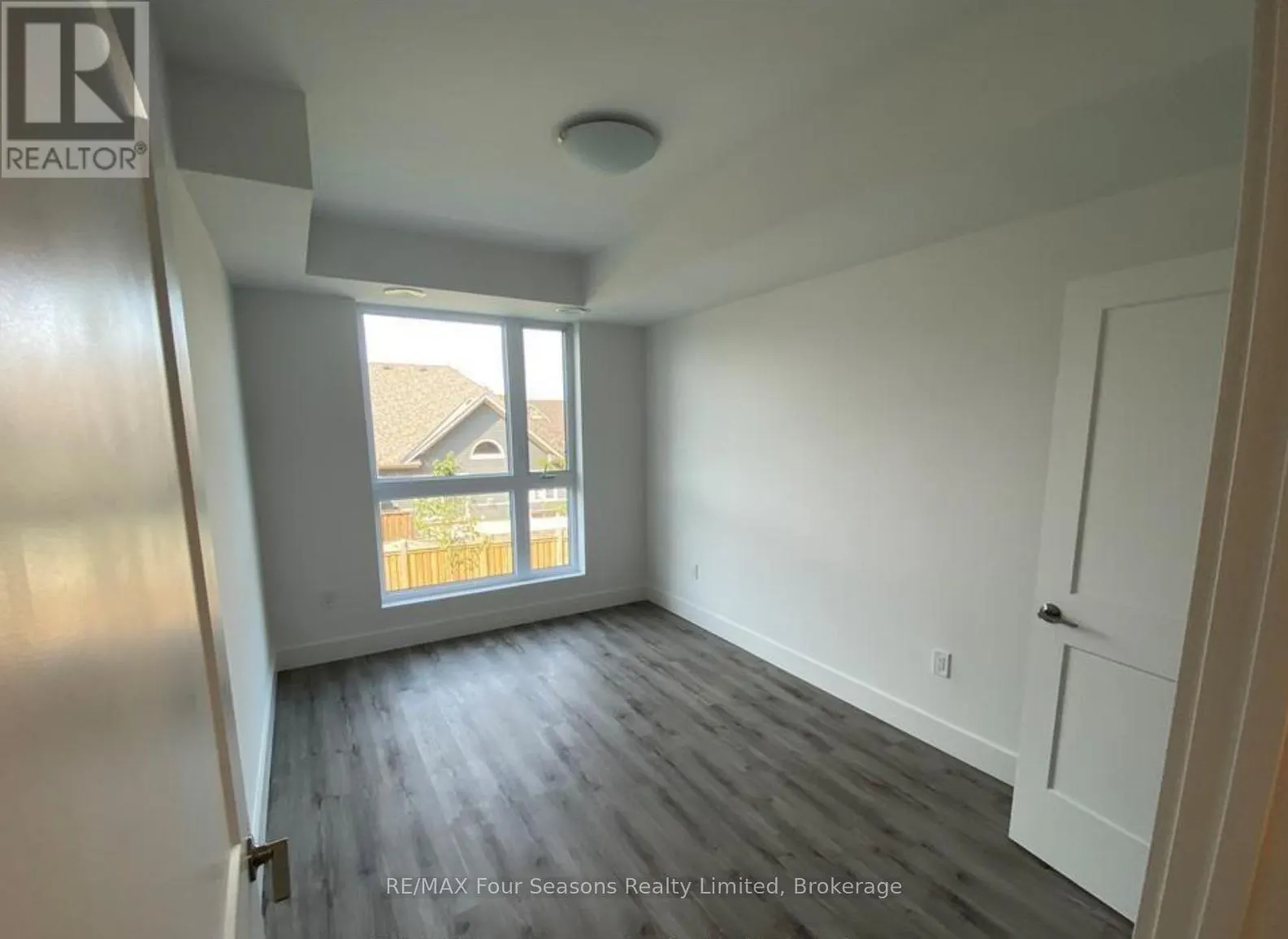213 - 4 KIMBERLY LANE, #213