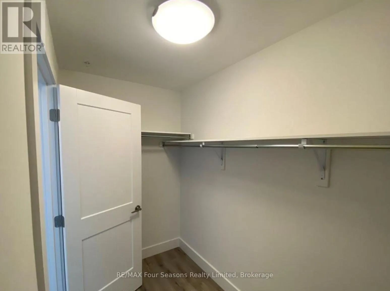 213 - 4 KIMBERLY LANE, #213
