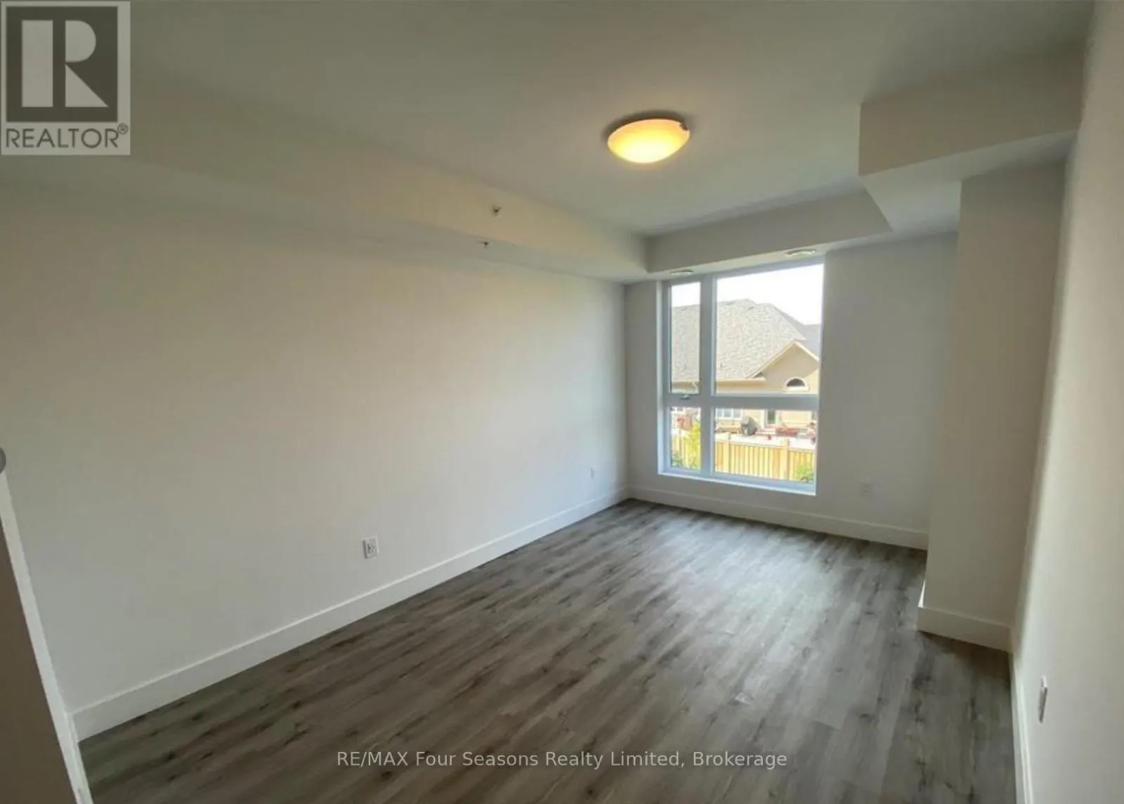213 - 4 KIMBERLY LANE, #213